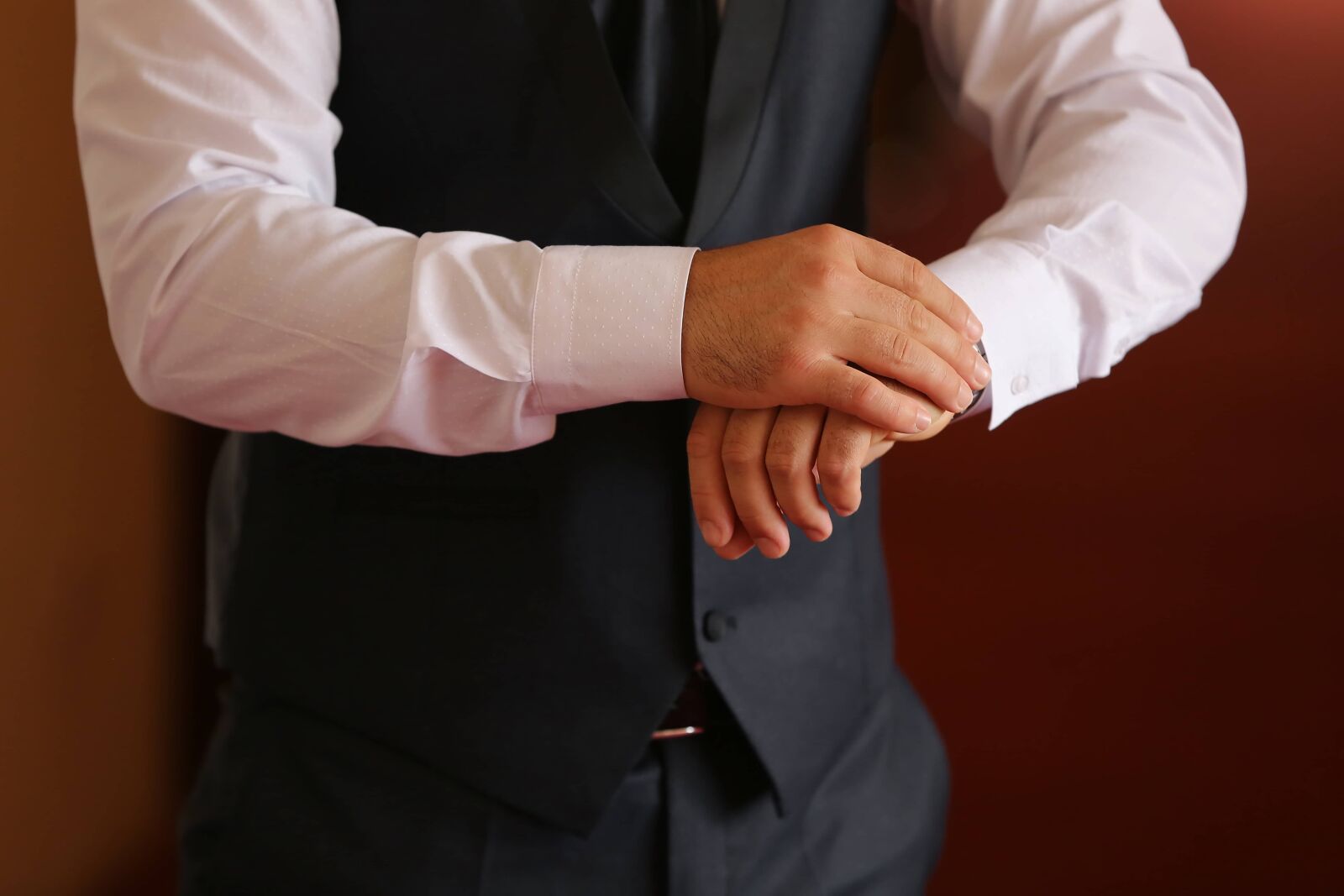 Canon EOS 5D Mark III sample photo. Businessman, suit, pants, shirt photography