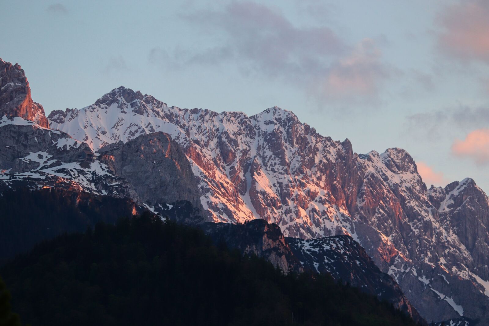 Canon EOS 200D (EOS Rebel SL2 / EOS Kiss X9) sample photo. Alpine, evening light, mountains photography