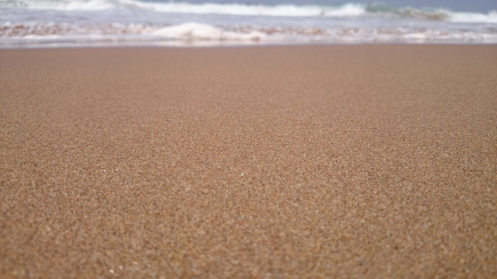 Sony Xperia Z1 sample photo. Sand, waves, beach photography