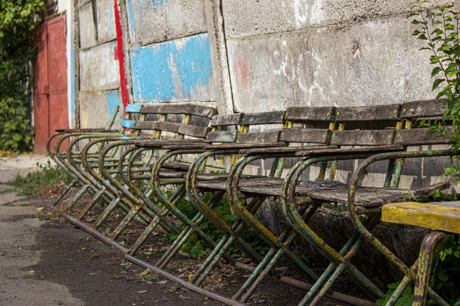 Canon EOS 600D (Rebel EOS T3i / EOS Kiss X5) sample photo. Abandoned, industry, building photography