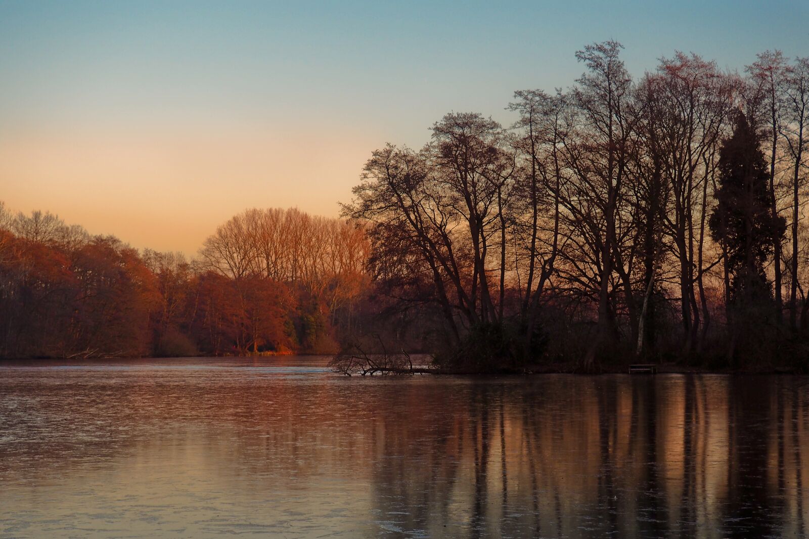 Olympus OM-D E-M10 sample photo. Landscape, lake, nature photography