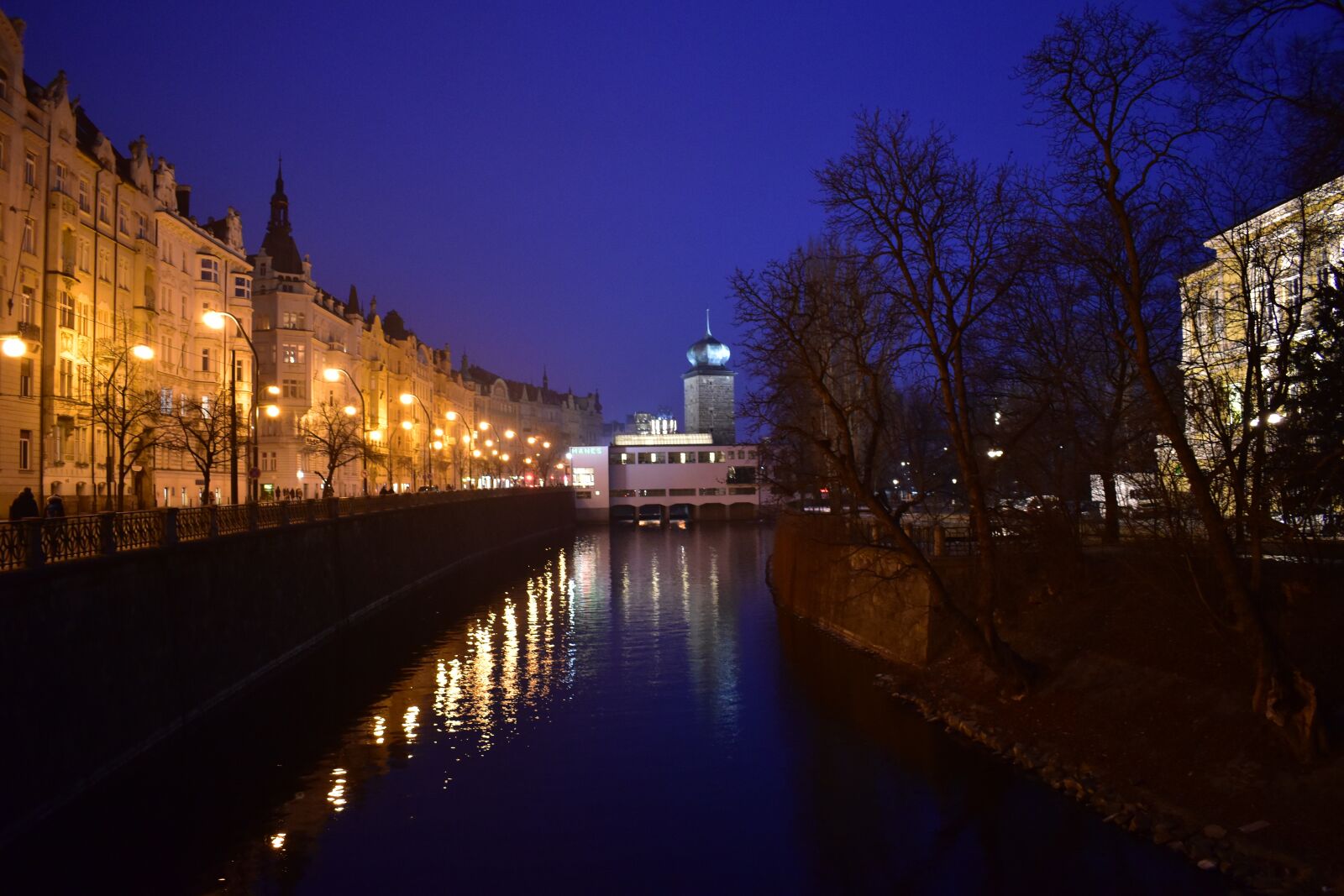 Nikon D5500 sample photo. City, night, lights photography