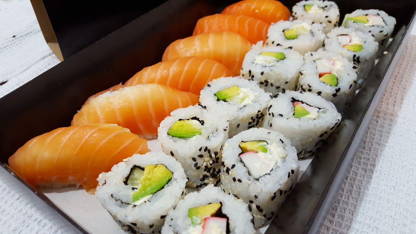 Samsung GALAXY S6 edge sample photo. Sushi, rolls, japan food photography