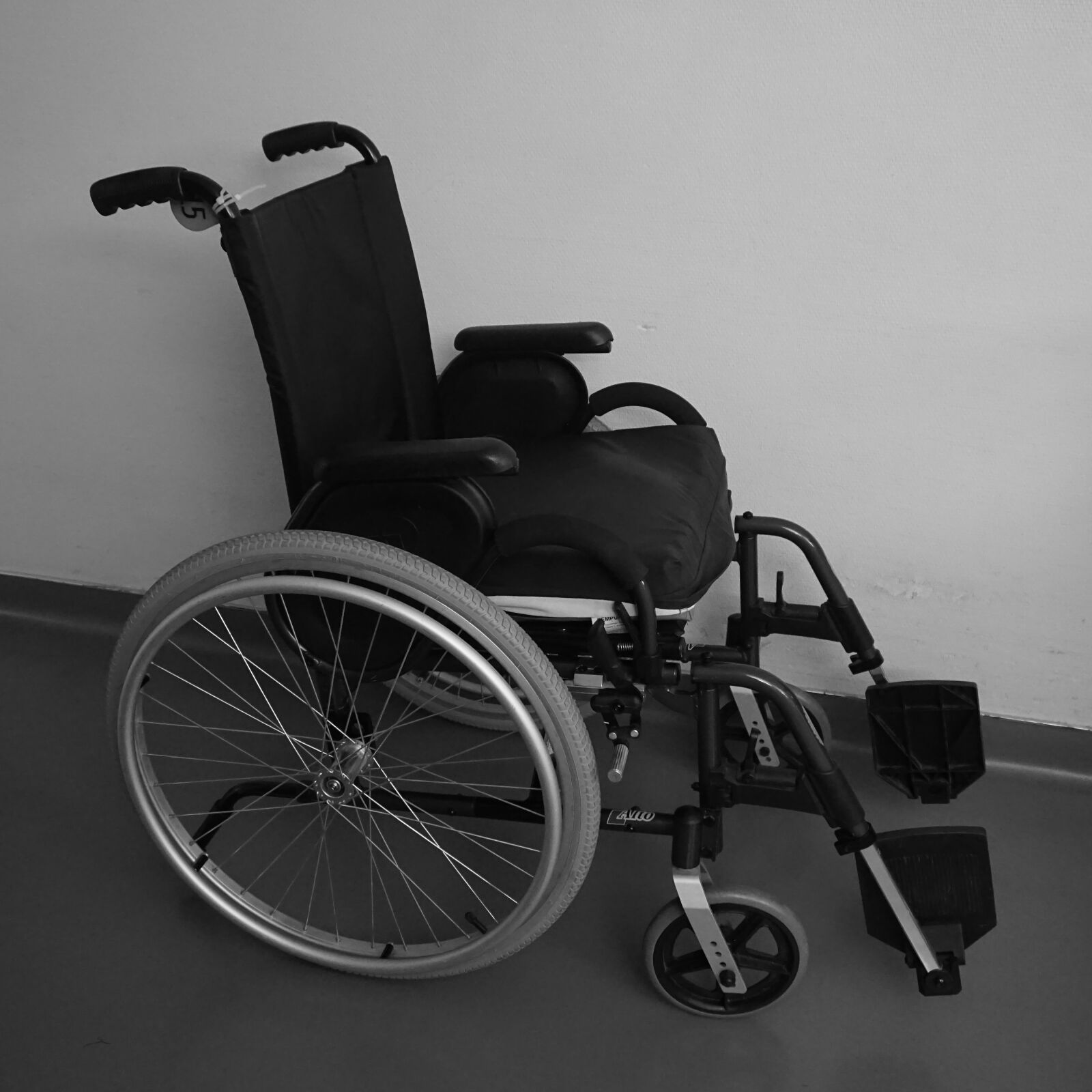 Sony a6000 sample photo. Wheelchair, handicap, disabled photography