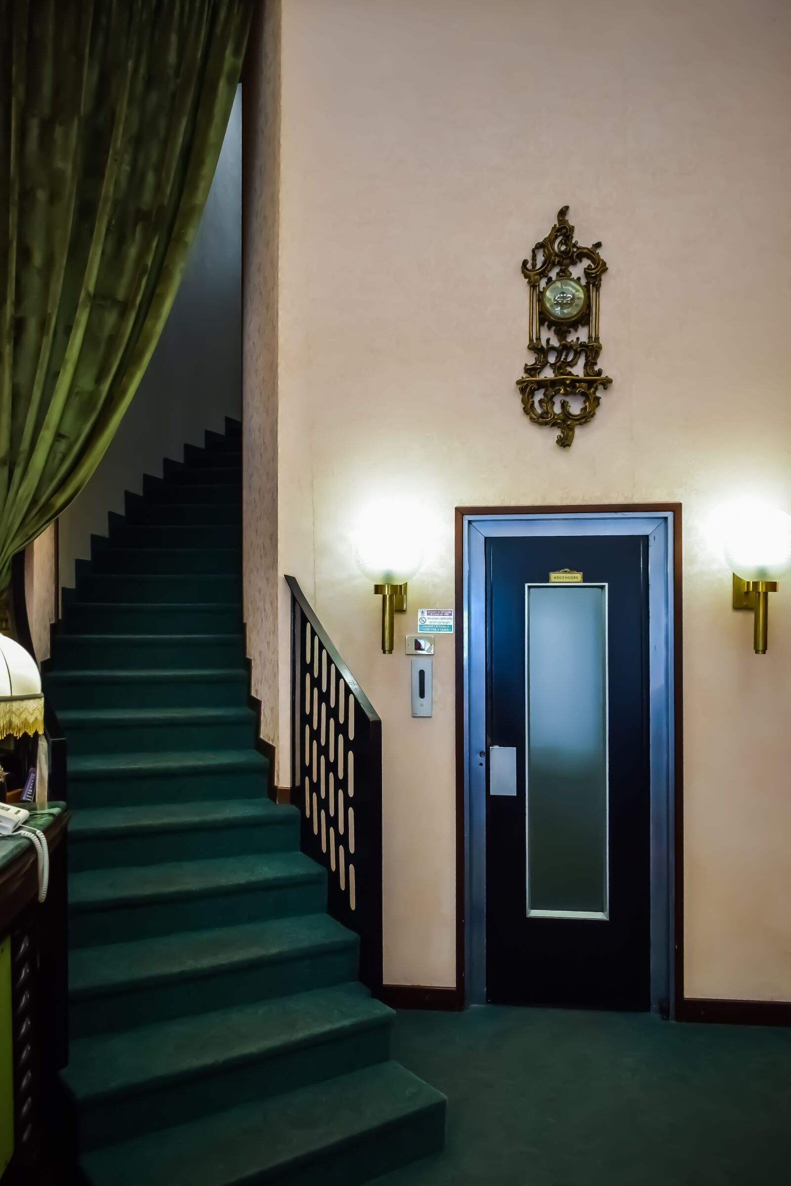 Nikon D3300 sample photo. Hotel, hall, stairs photography