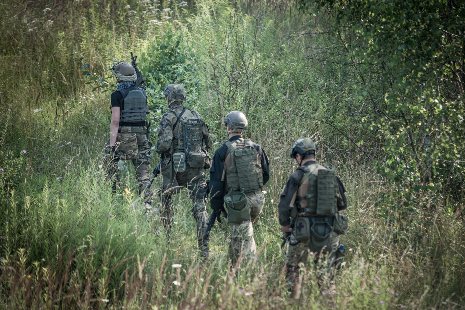 Nikon D800 sample photo. Soldier, the war, the photography