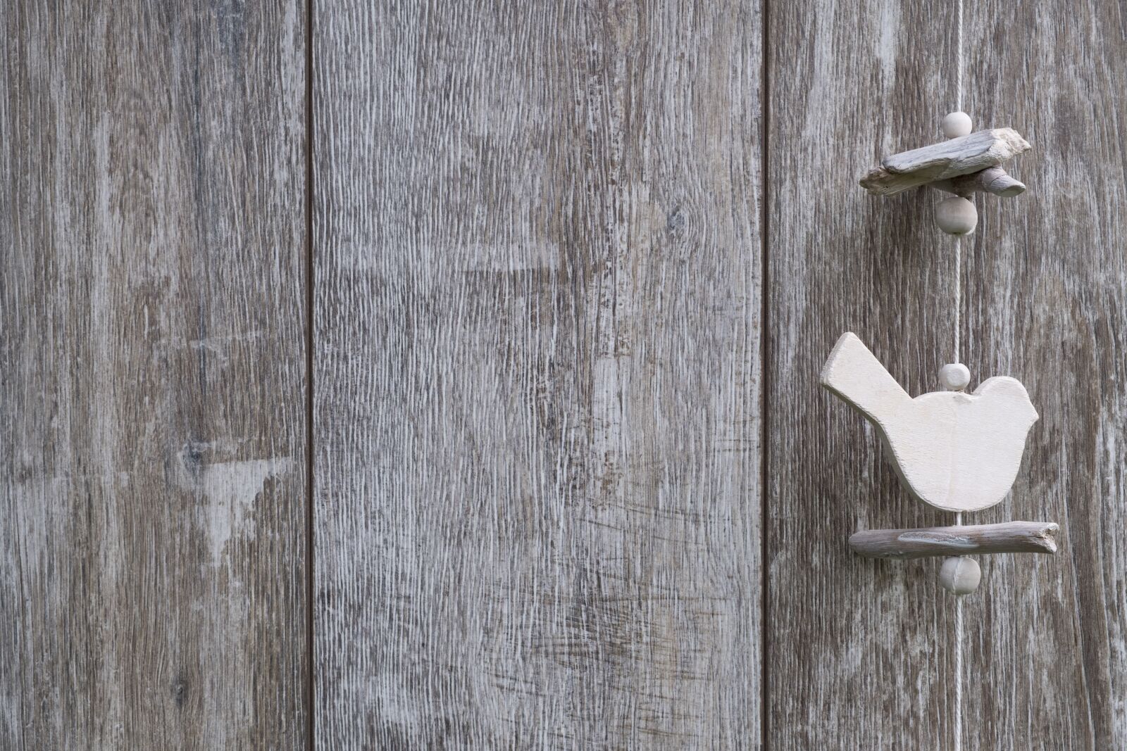 Fujifilm XF 18-55mm F2.8-4 R LM OIS sample photo. Background, wood, bird photography