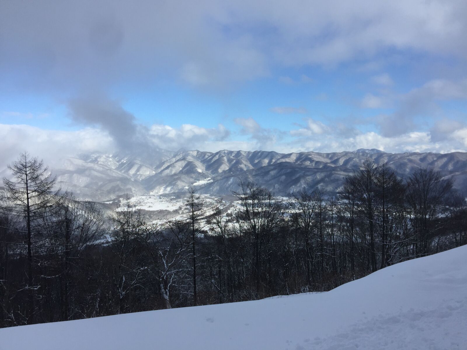 iPhone 6 Plus back camera 4.15mm f/2.2 sample photo. Ski resort, snow, winter photography