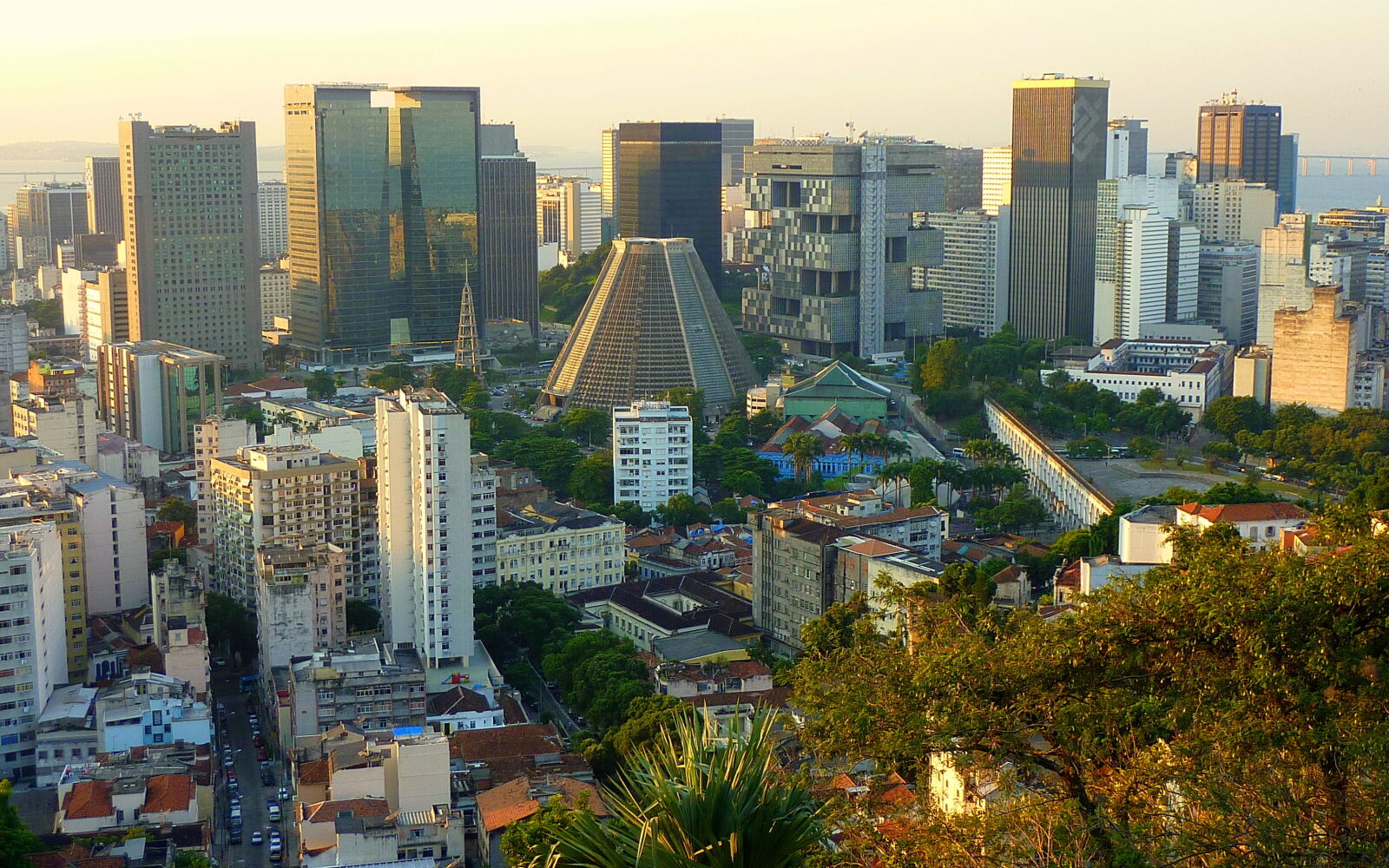 Panasonic Lumix DMC-ZS1 (Lumix DMC-TZ6) sample photo. Brazil, building, business, cathedral photography