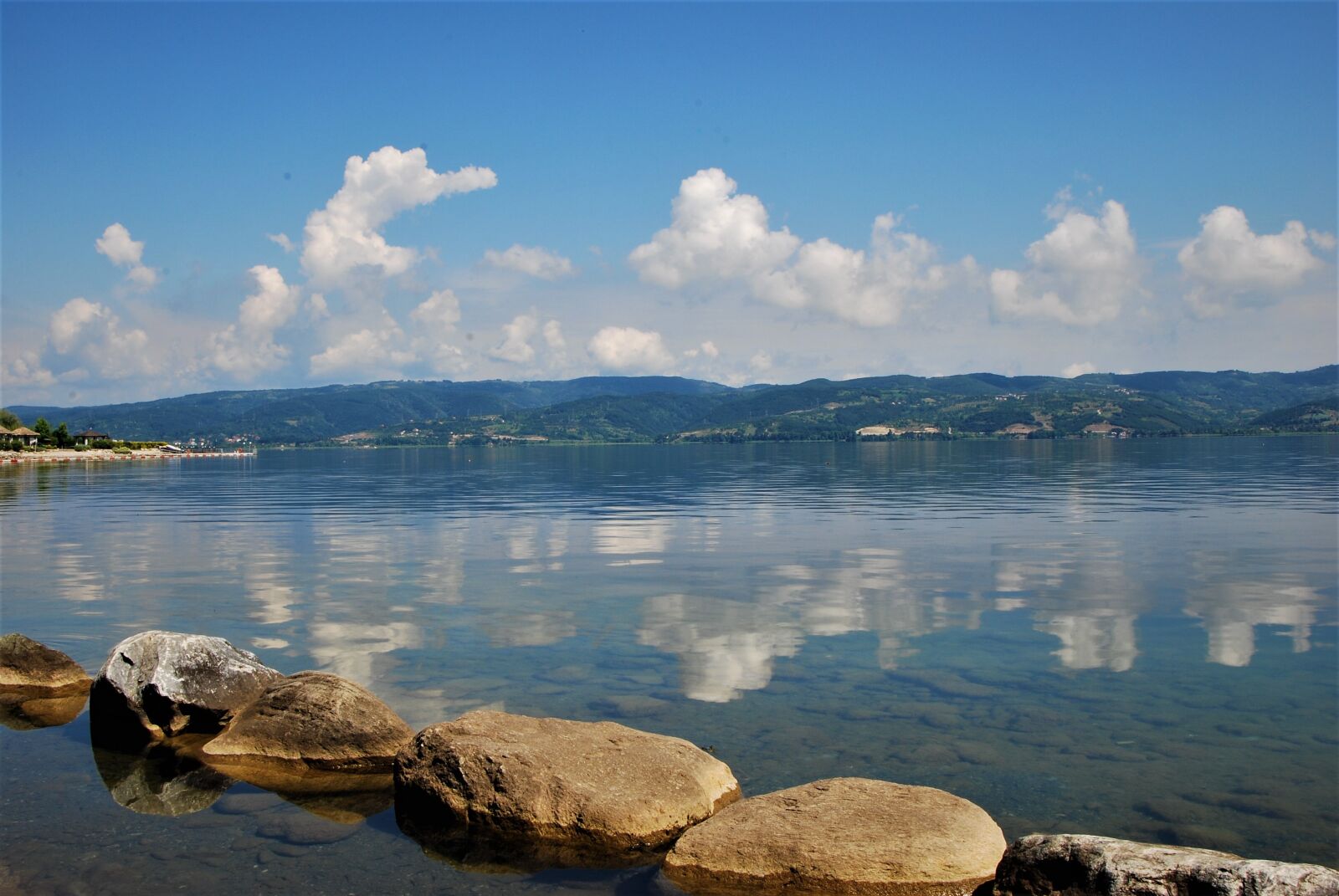 Nikon D80 sample photo. Sapanca, lake, the stones photography