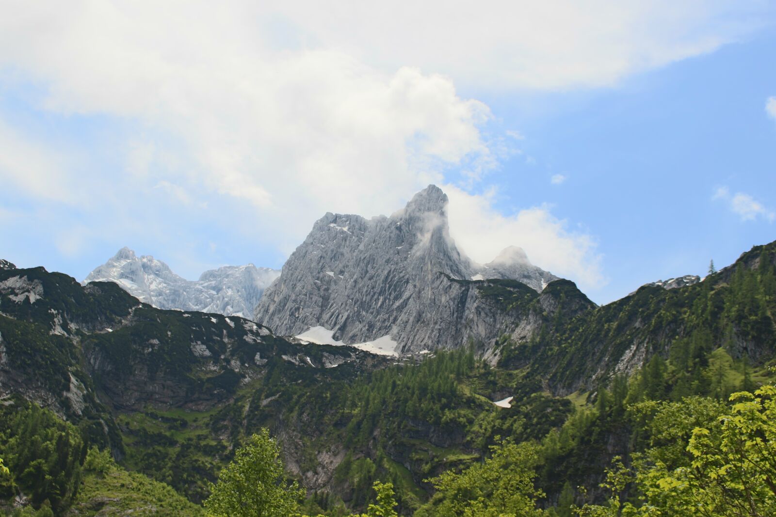 Canon EOS 100D (EOS Rebel SL1 / EOS Kiss X7) sample photo. Mountain, clouds, sky photography