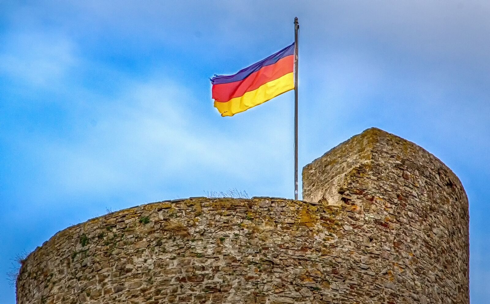 Canon EOS 60D sample photo. Flag, symbol, wall photography