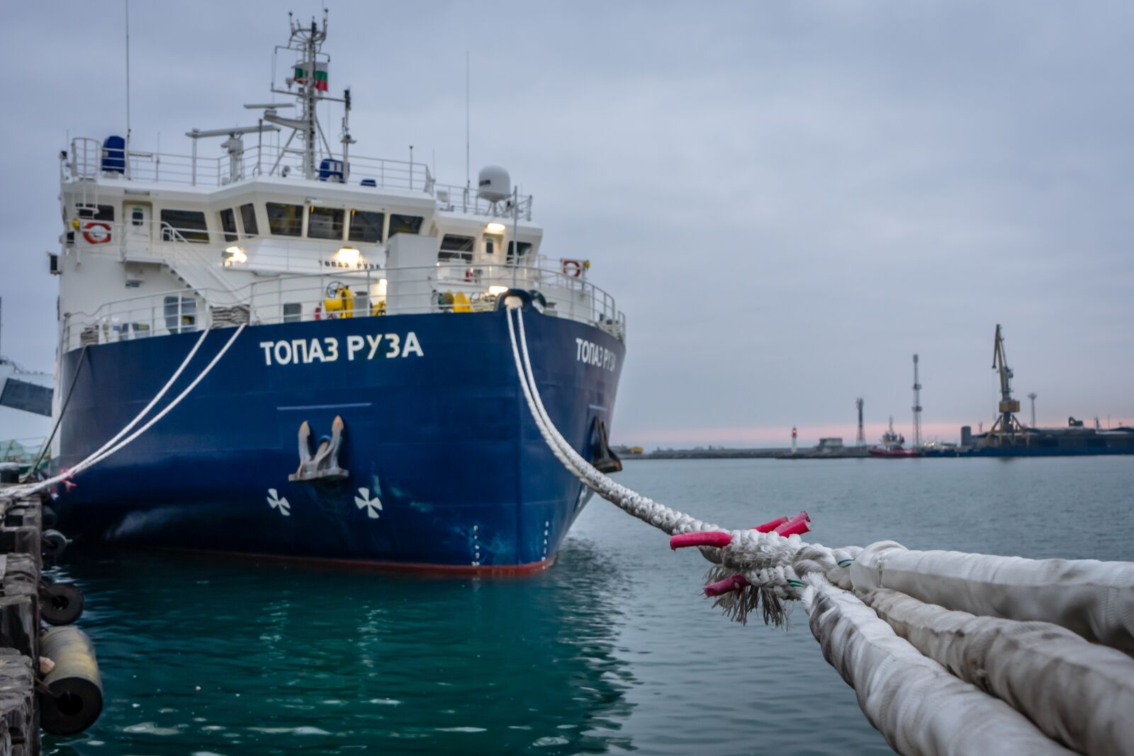 Sony a7 II + Sony FE 28-70mm F3.5-5.6 OSS sample photo. Port, ship, harbor photography