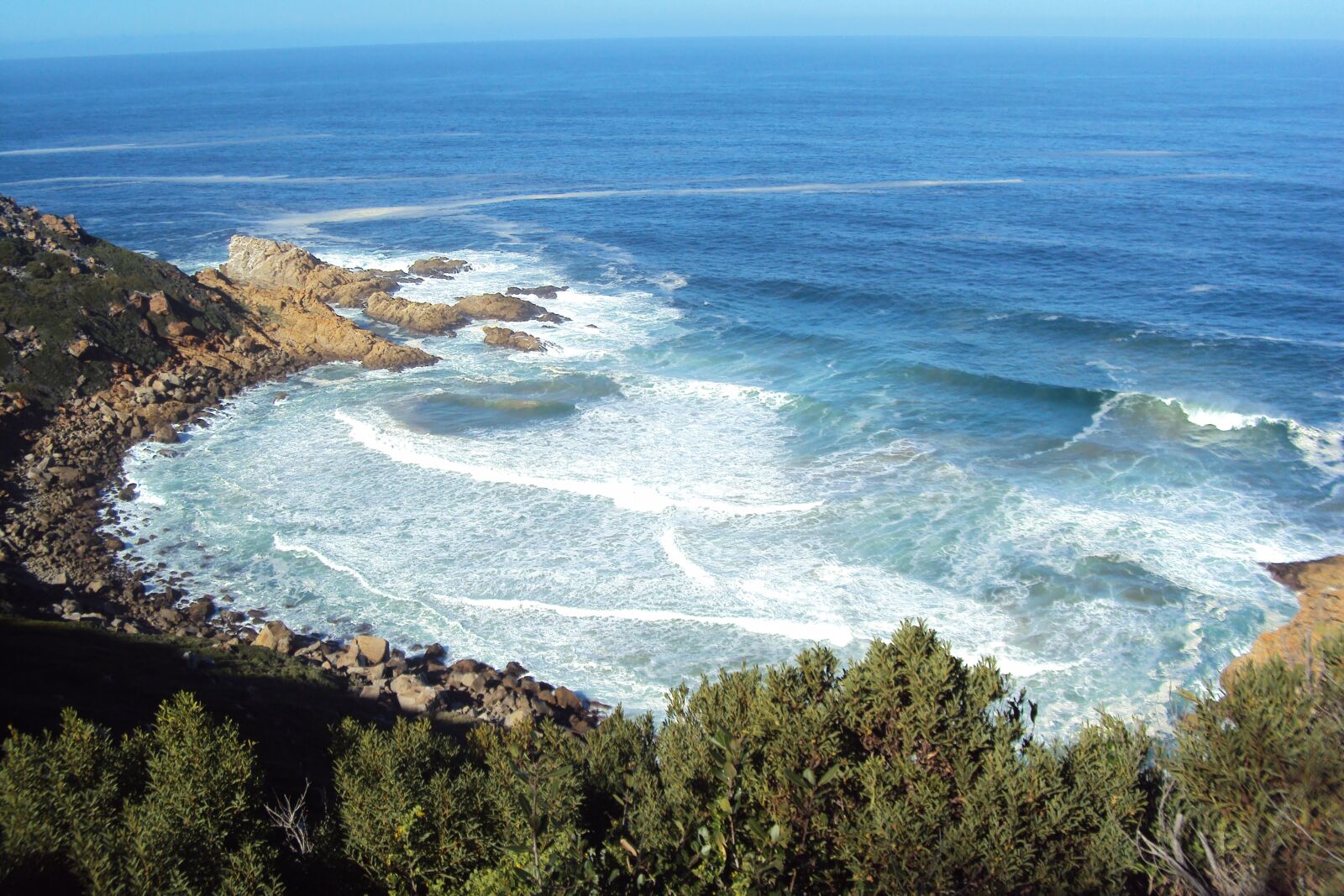 Sony DSC-W180 sample photo. Ocean, cliff, rock photography