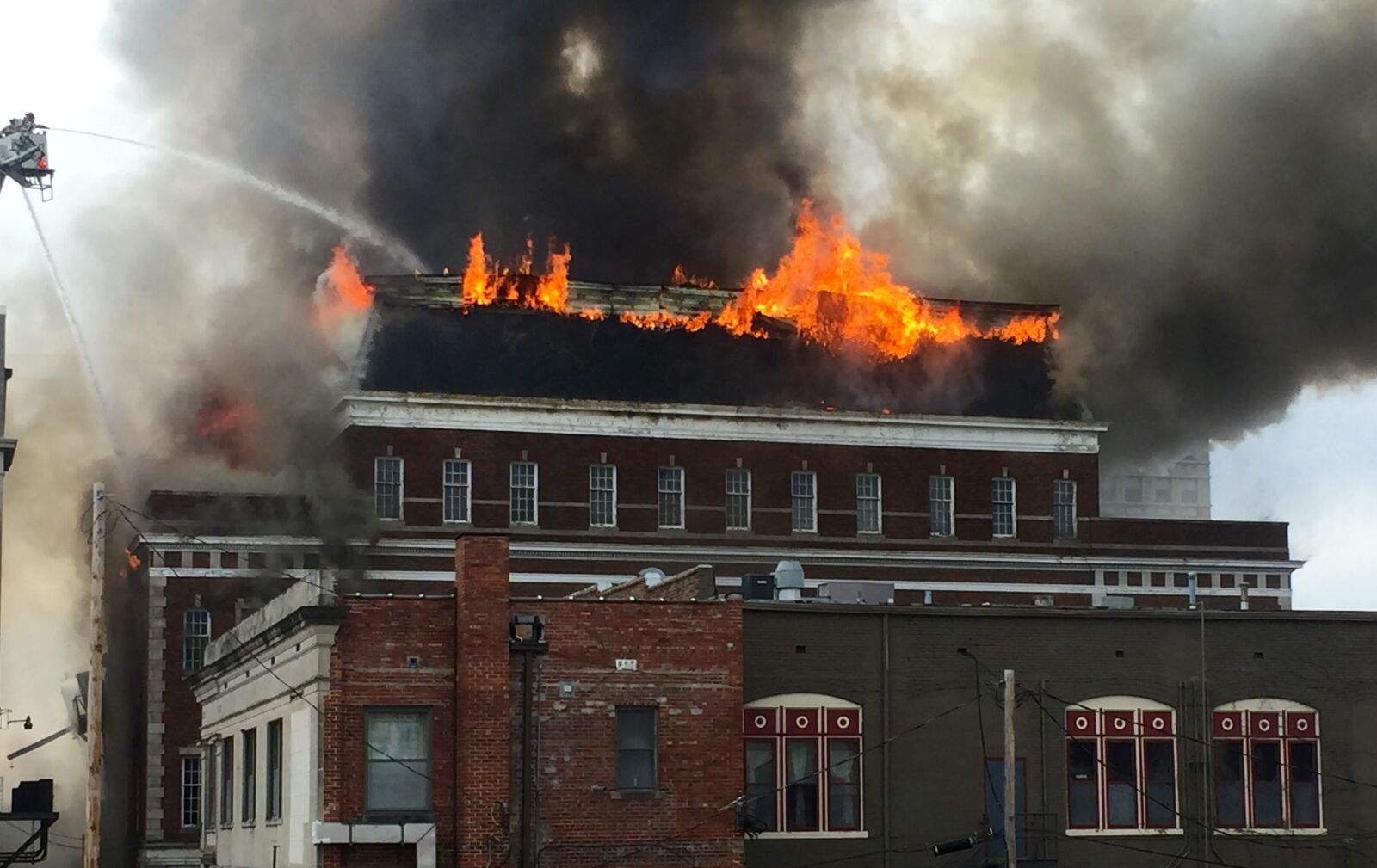 Apple iPhone 6 sample photo. Fire, building, blaze photography