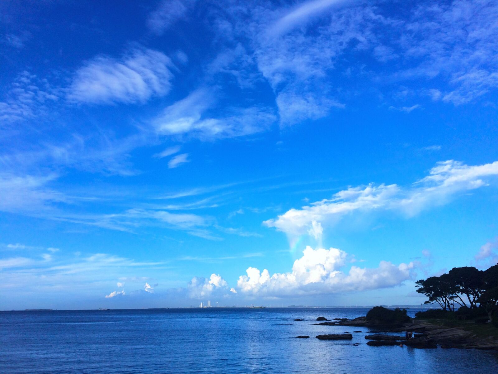 iPhone 5s back camera 4.15mm f/2.2 sample photo. Typhoon, towering cumulus clouds photography