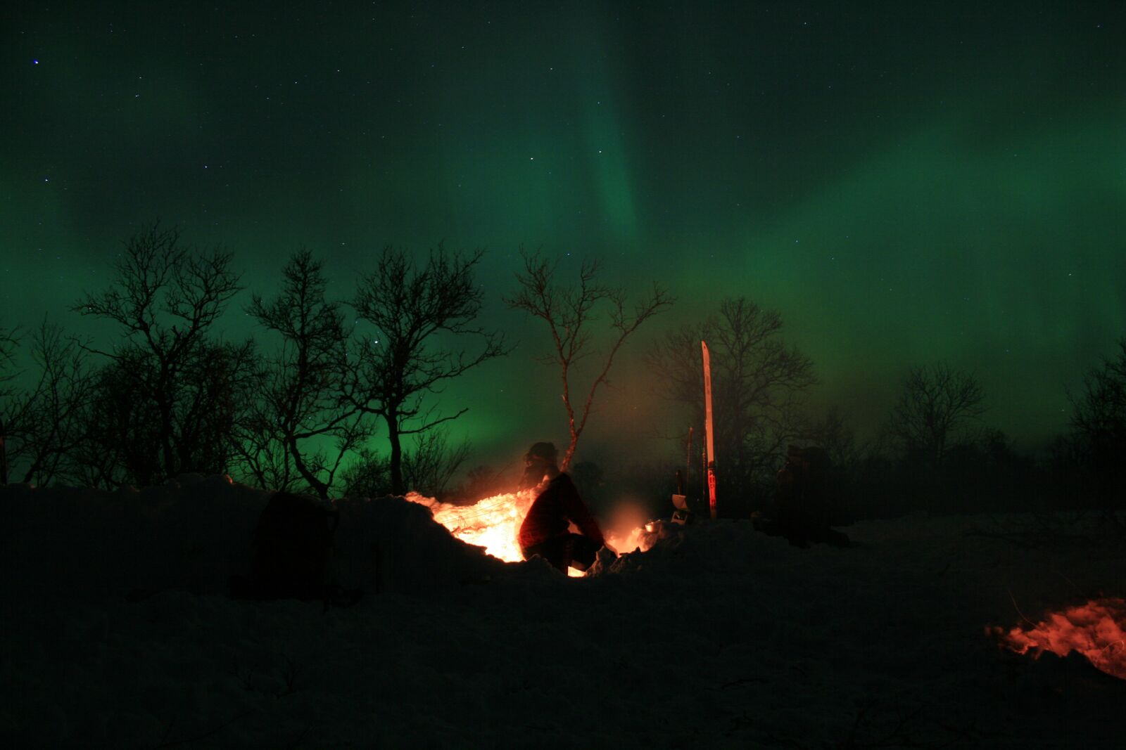 Canon EOS 400D (EOS Digital Rebel XTi / EOS Kiss Digital X) sample photo. Northern lights, winter, plateau photography