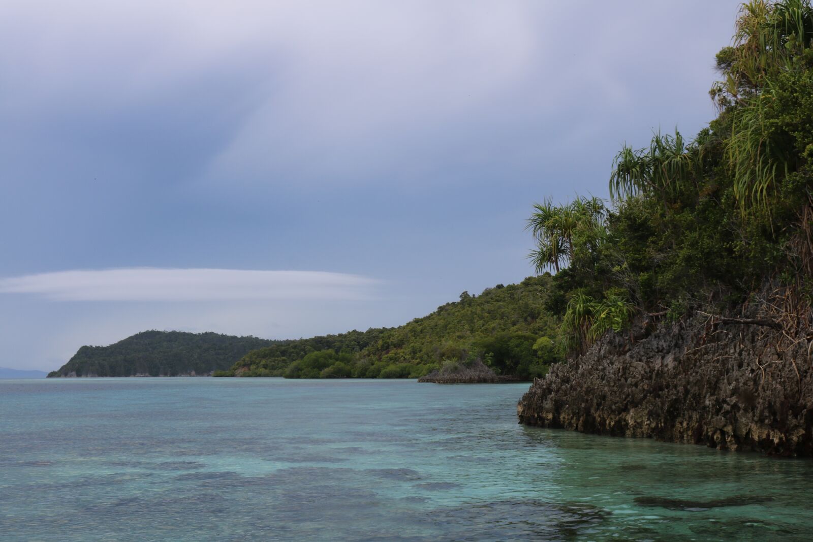 Canon EOS 750D (EOS Rebel T6i / EOS Kiss X8i) sample photo. Cotage, raja ampat, indonesian photography