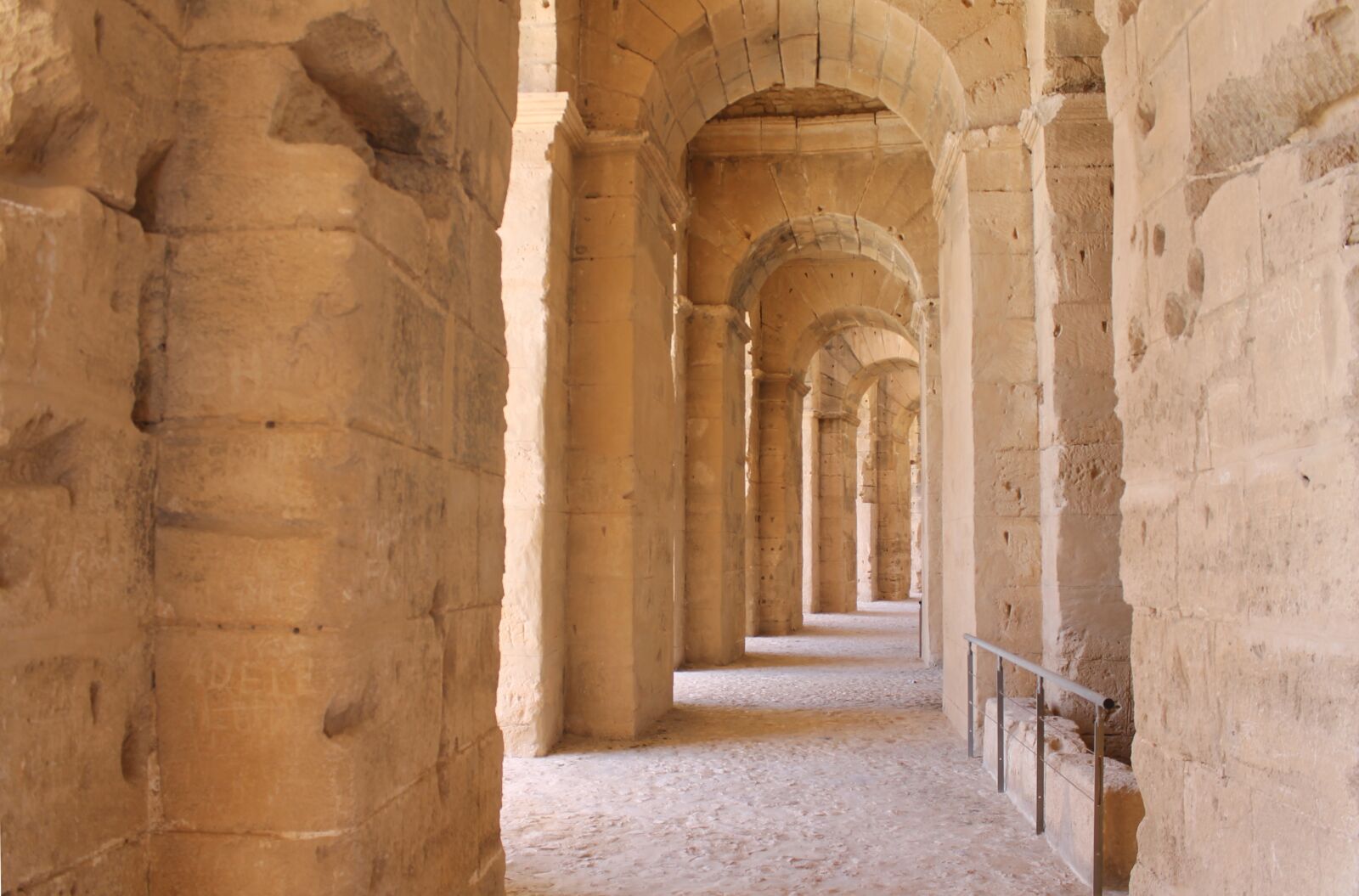Canon EOS 1100D (EOS Rebel T3 / EOS Kiss X50) sample photo. Tunisia, el jem, amphitheater photography