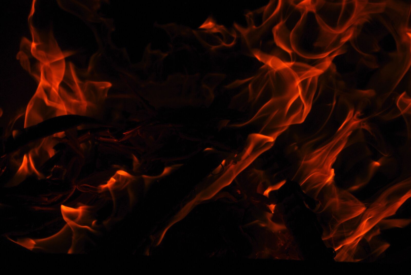 Pentax K-m (K2000) sample photo. Fire, flame, fireplace photography