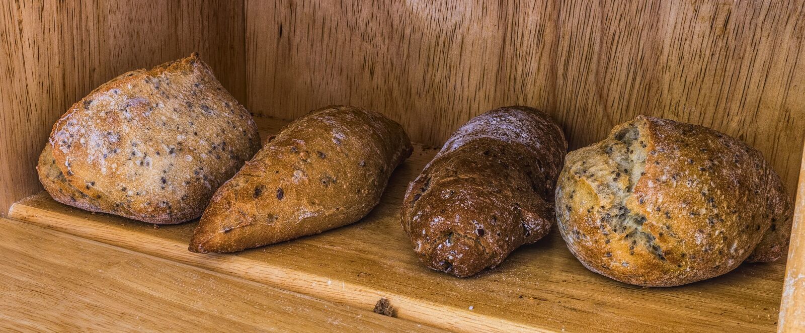 Sony a6300 + Sigma 30mm F2.8 EX DN sample photo. Bread box, bread, cakes photography