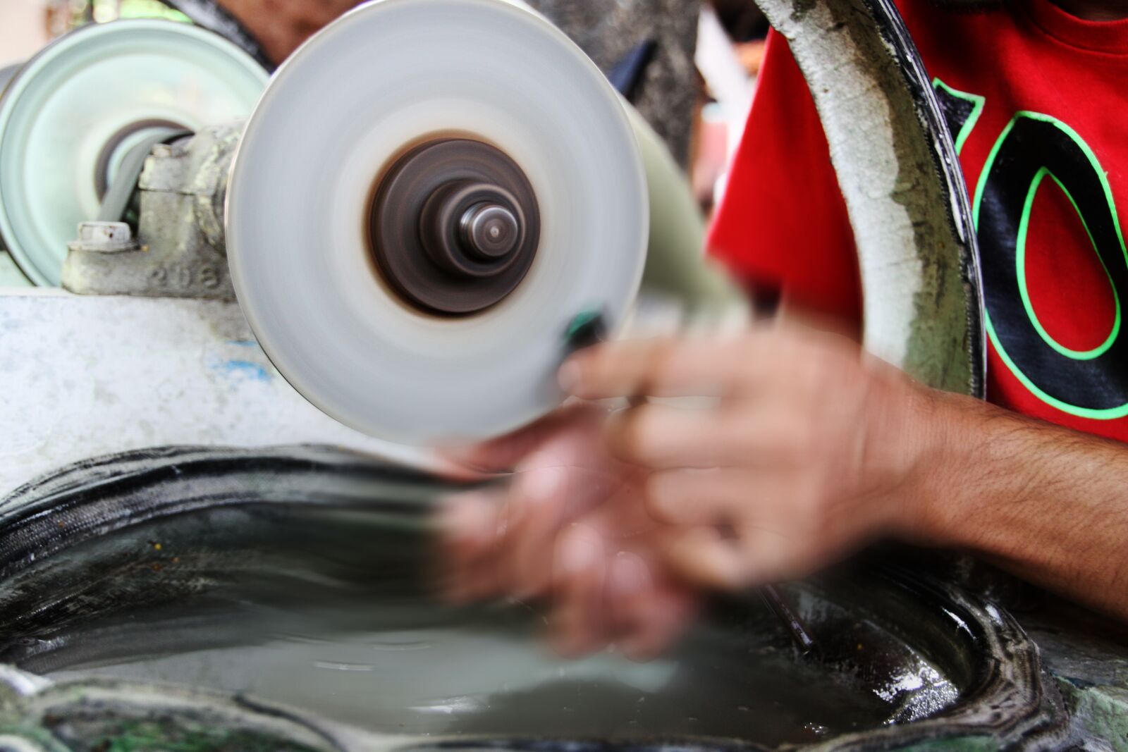 Canon EOS 50D sample photo. Craft, grinding, movement photography
