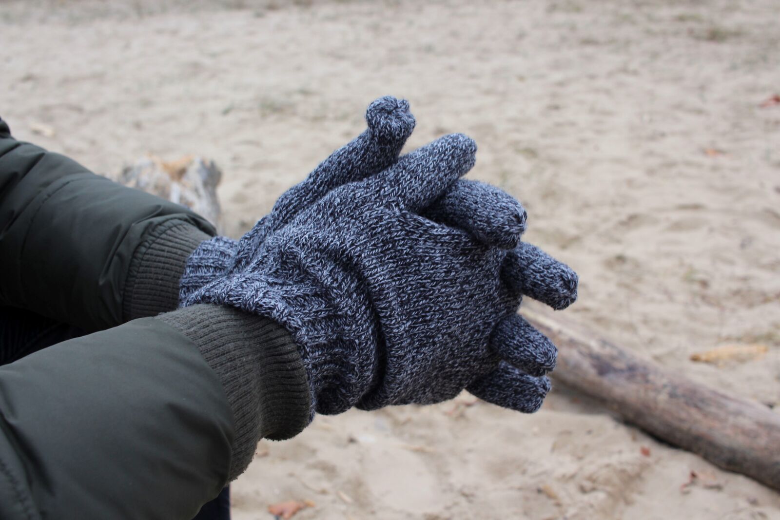 Canon EF-S 24mm F2.8 STM sample photo. Gloves, clothing, wool photography
