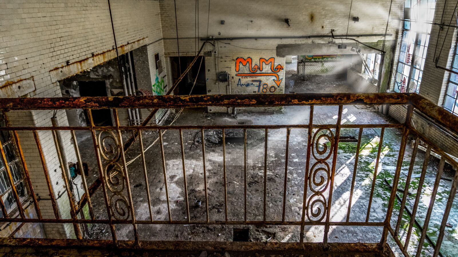 Sony Alpha a5000 (ILCE 5000) sample photo. Abandoned, industry, old photography