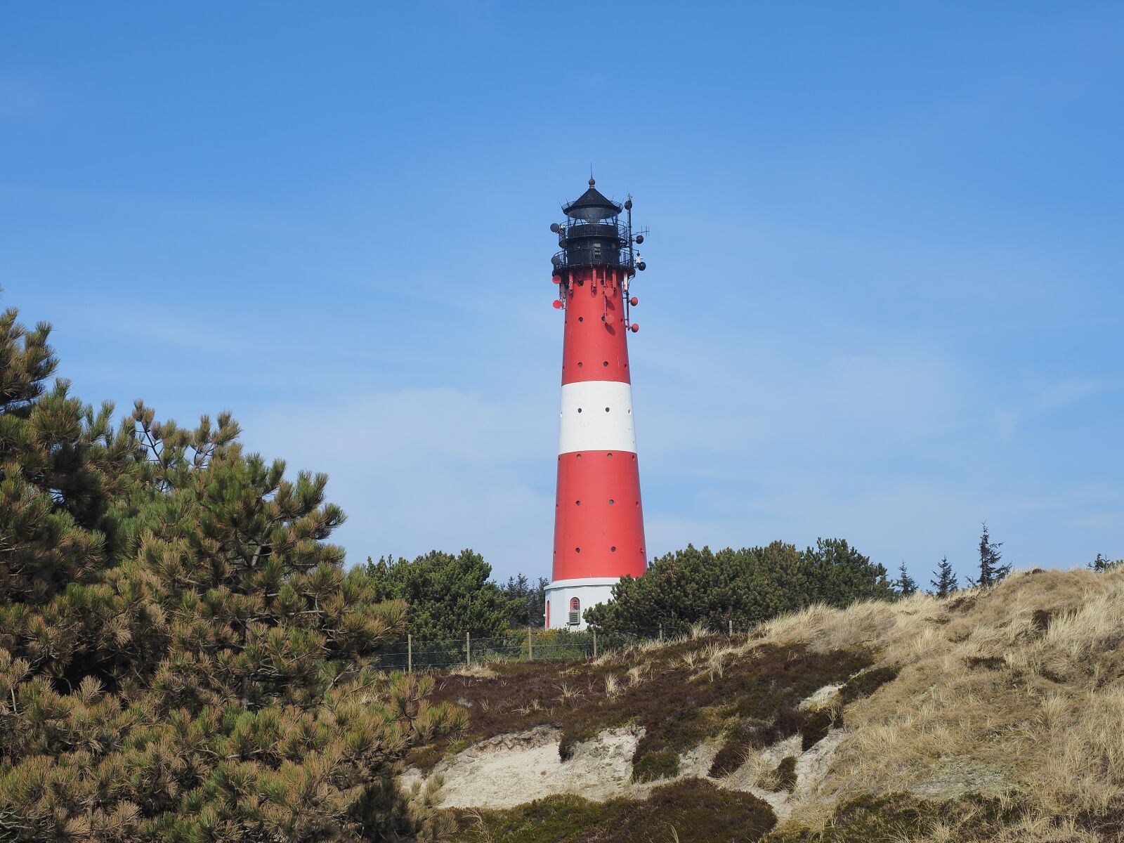 Olympus OM-D E-M5 II + Olympus M.Zuiko Digital ED 12-40mm F2.8 Pro sample photo. Lighthouse, hornum, sylt photography