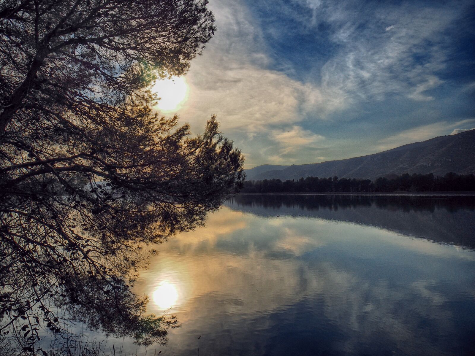 Olympus OM-D E-M10 II sample photo. Sunset, lake, sky photography