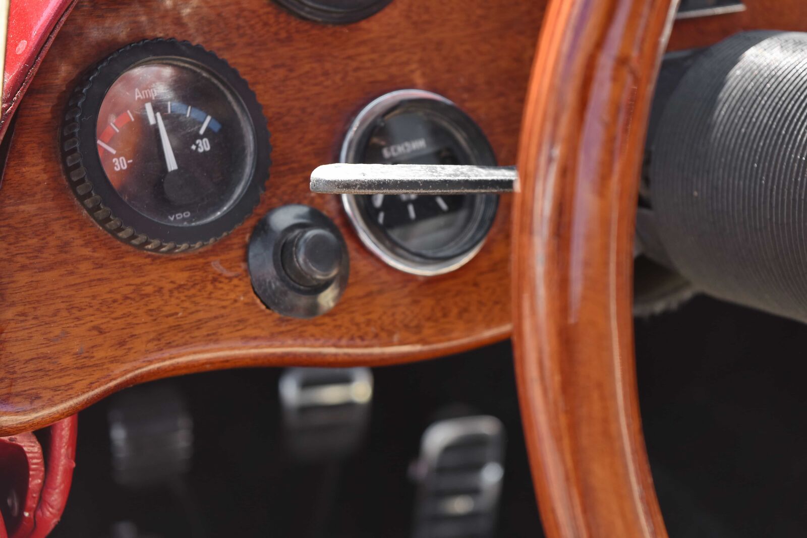 Nikon D5500 sample photo. Steering wheel, vehicle, instrument photography