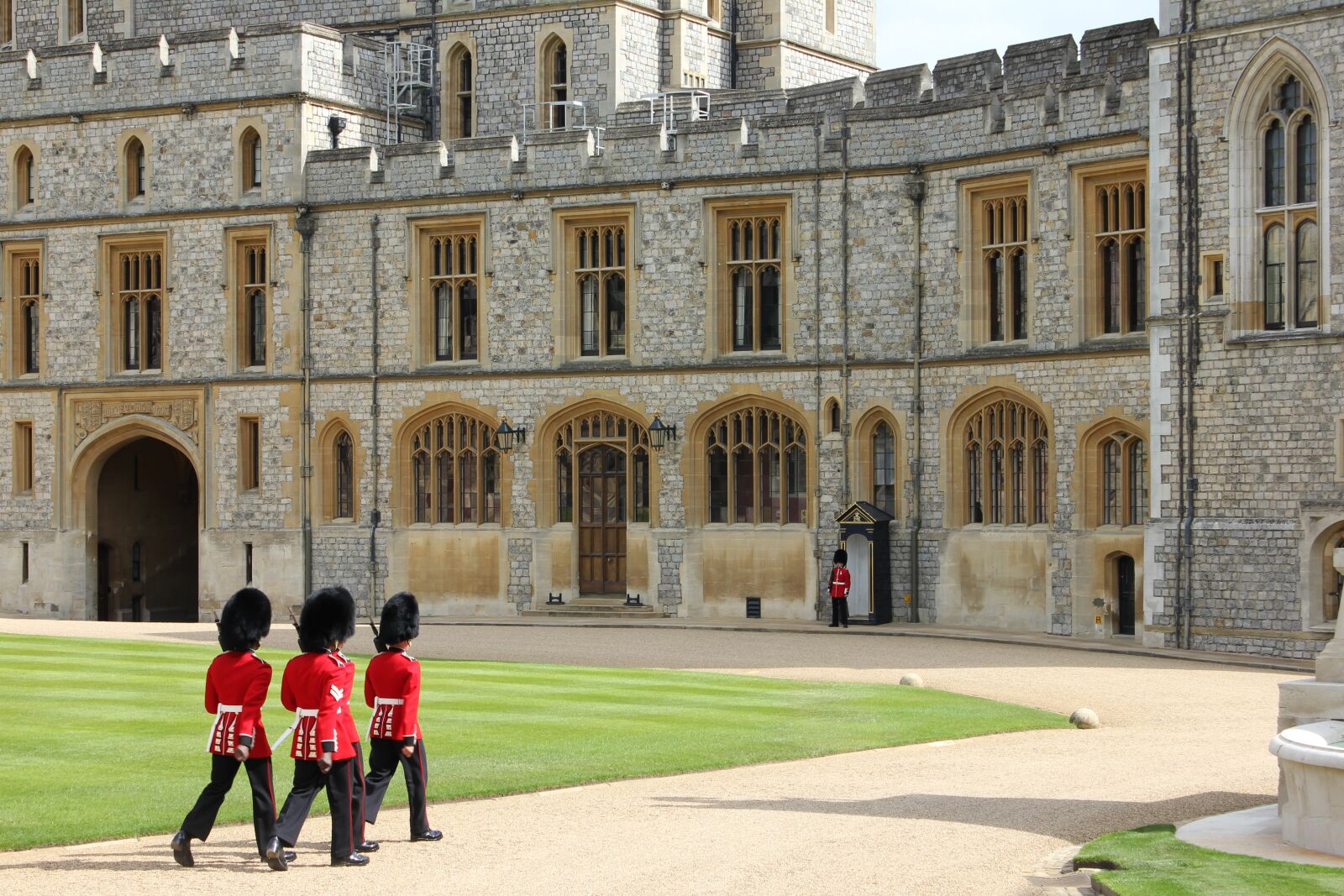 Canon EOS 550D (EOS Rebel T2i / EOS Kiss X4) sample photo. Windsor castle, windsor, royal photography