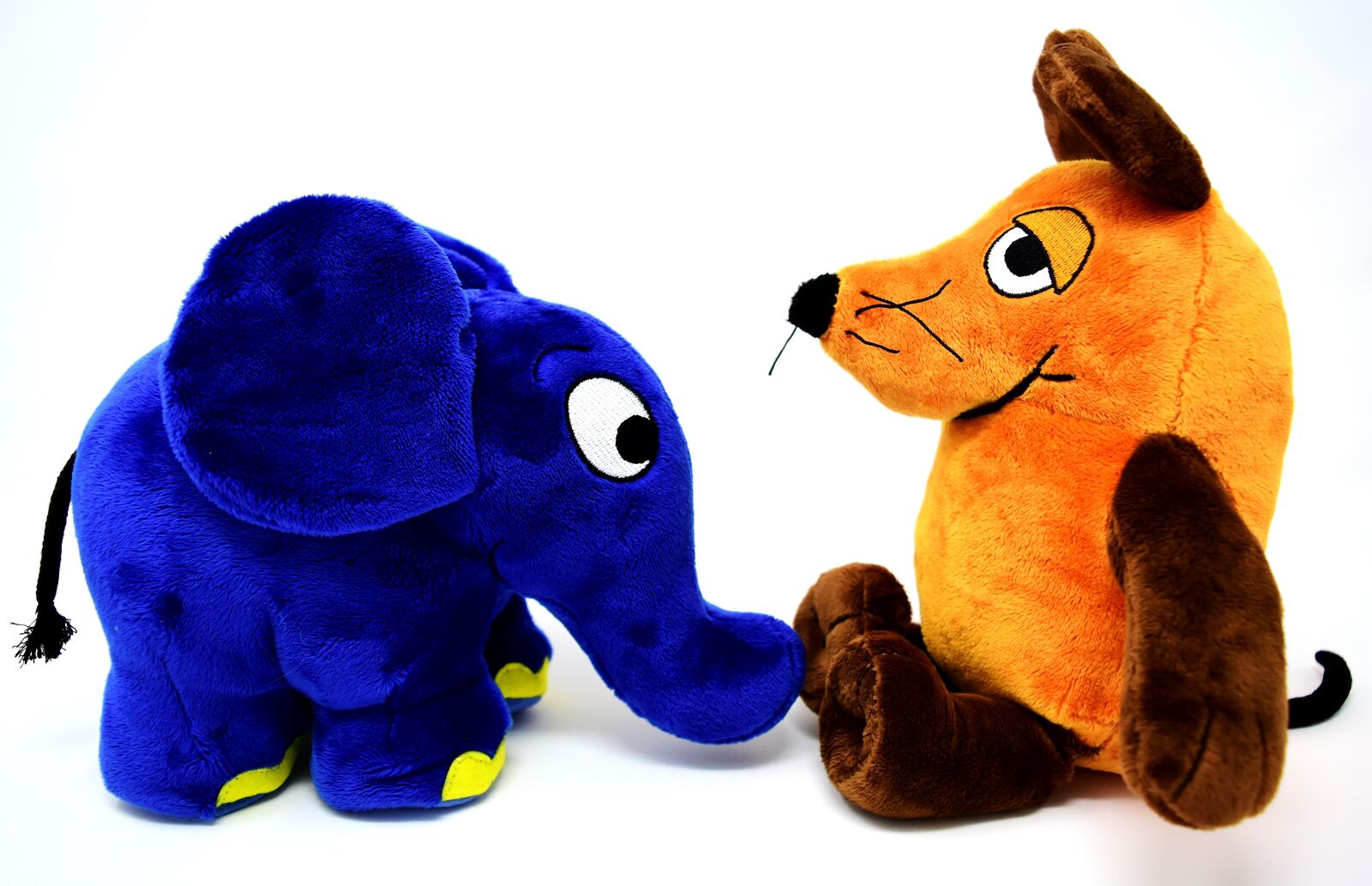 Nikon D7200 sample photo. Mouse, elephant, blue photography