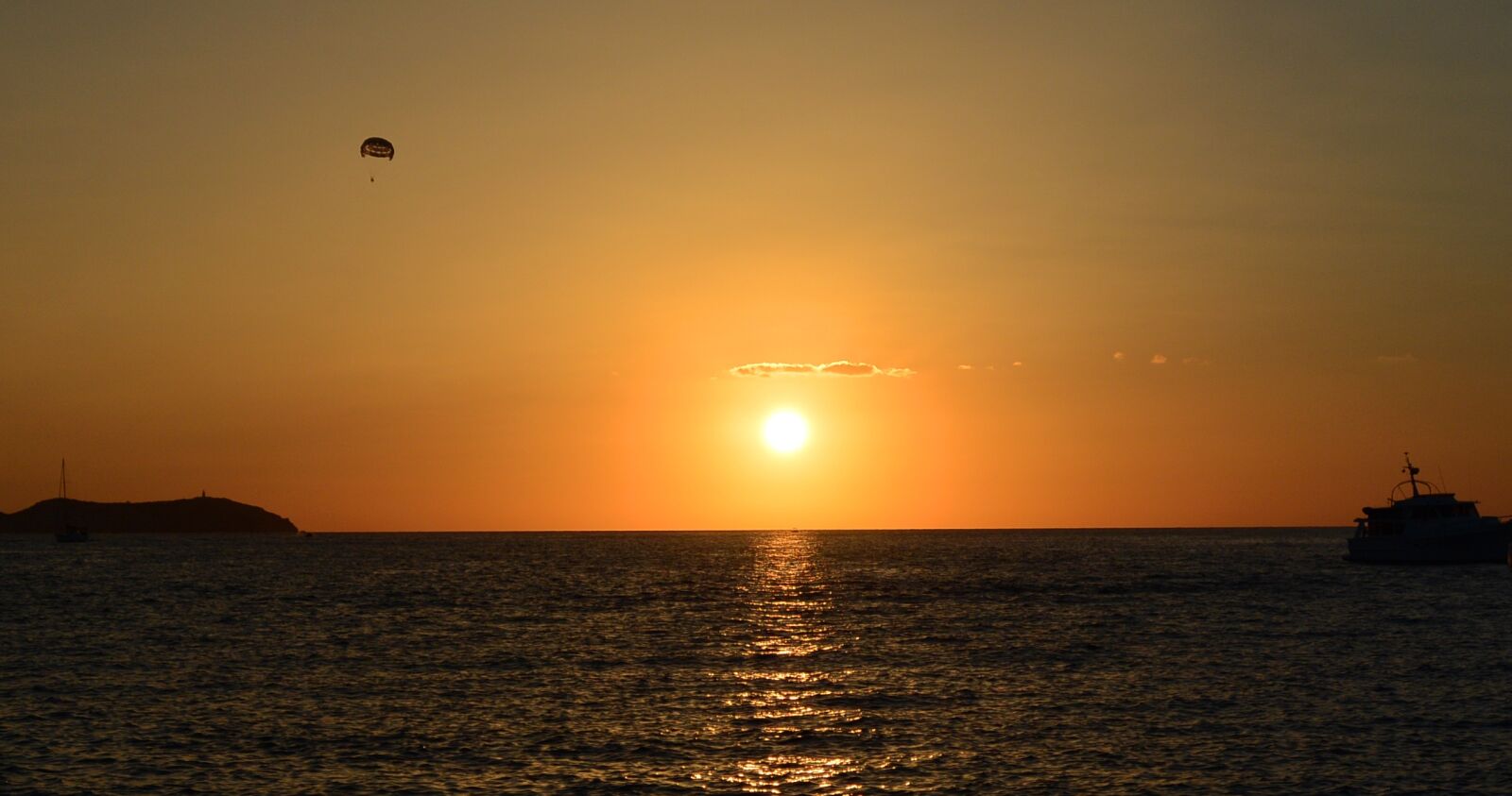 Nikon 1 S1 sample photo. Sunset, paragliding, ibiza photography