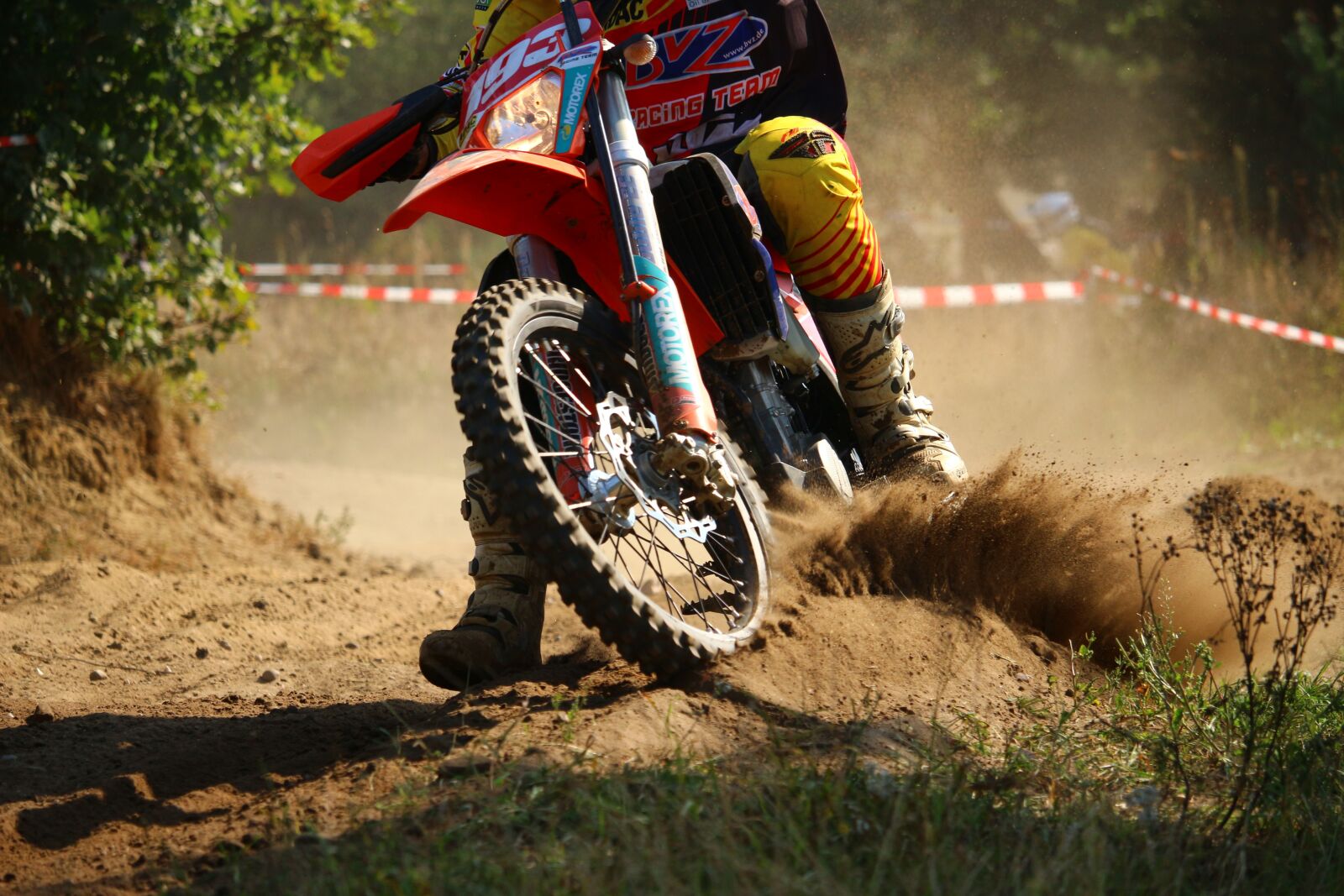 Canon EOS 100D (EOS Rebel SL1 / EOS Kiss X7) sample photo. Motocross, enduro, cross photography