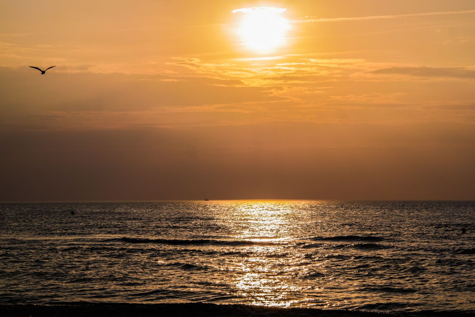 NX 18-200mm F3.5-6.3 sample photo. Sunset, abendstimmung, sunset sea photography