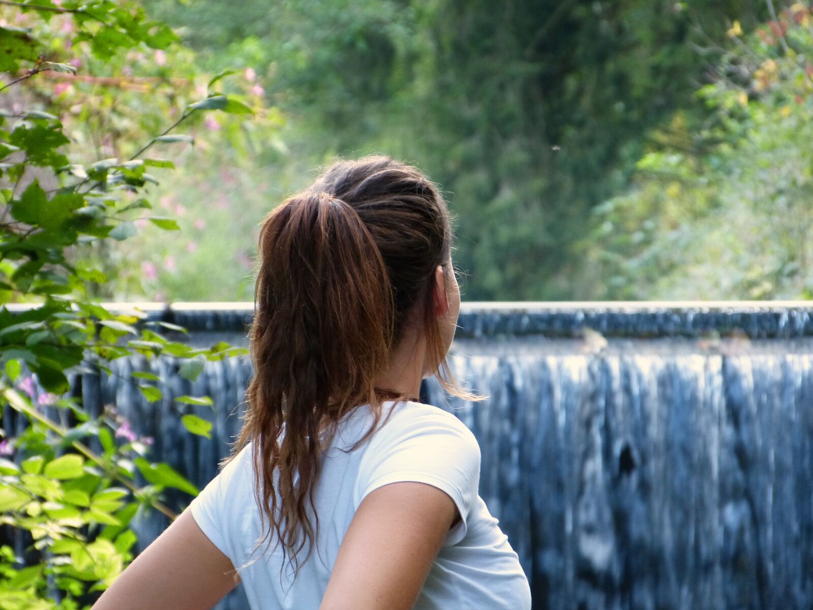 Panasonic Lumix DMC-FZ150 sample photo. Woman, girl, nature photography