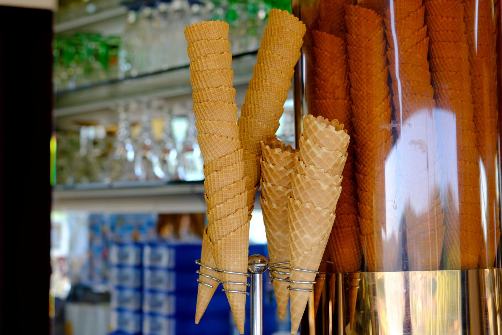 Fujifilm X-T20 sample photo. Ice cream cones, ice photography