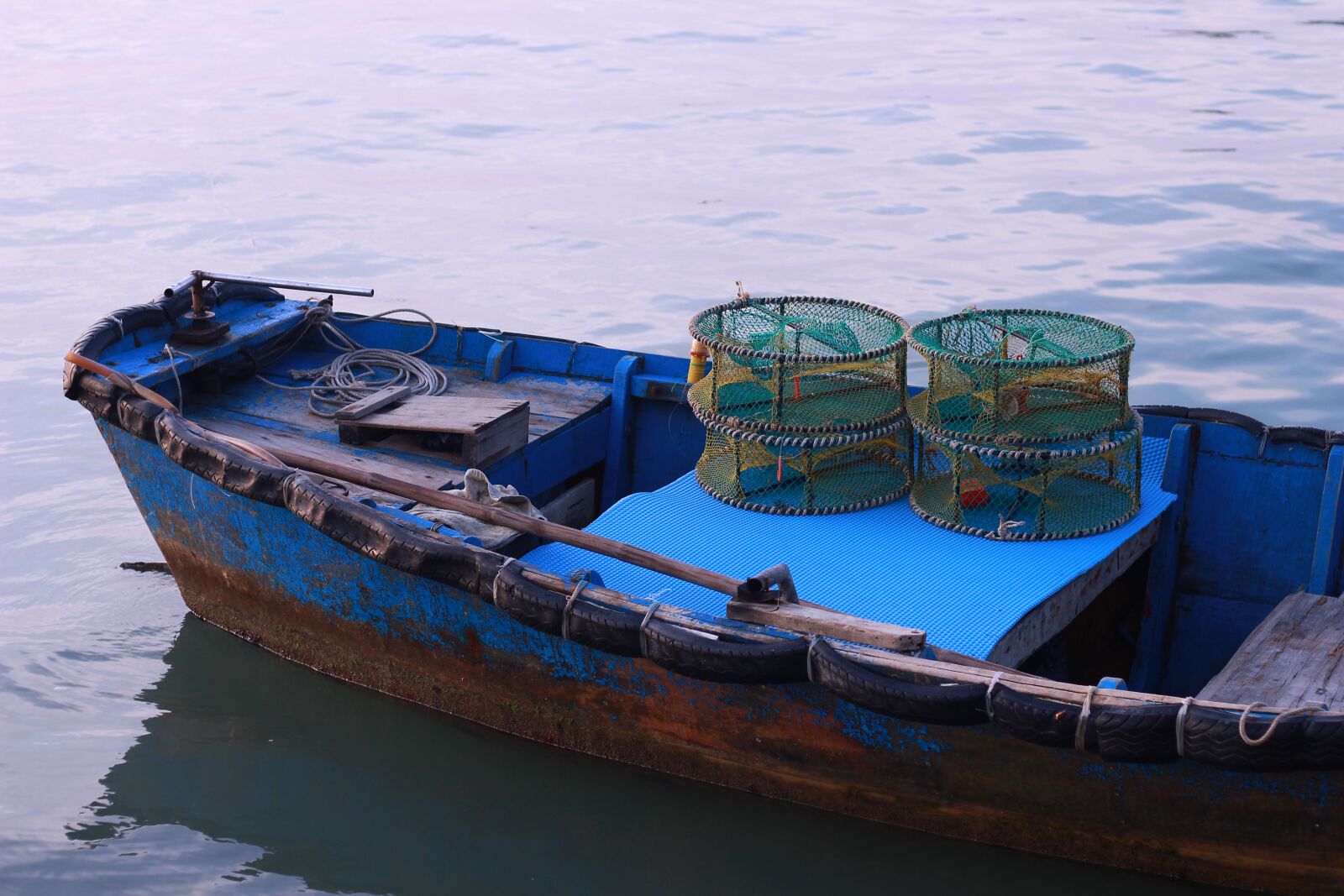 Canon EOS 700D (EOS Rebel T5i / EOS Kiss X7i) sample photo. Sea, beach, fisher photography
