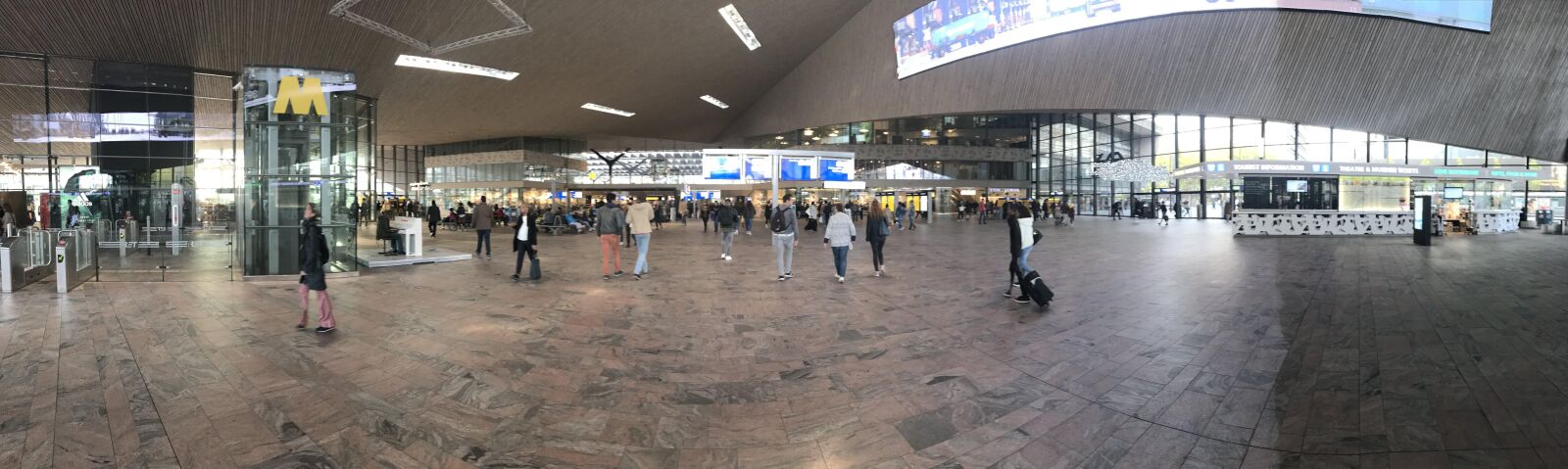 iPhone 7 back camera 3.99mm f/1.8 sample photo. Rotterdam, station, city photography