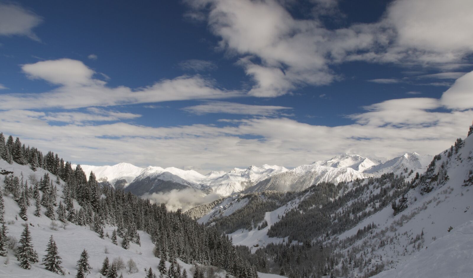 Olympus E-520 (EVOLT E-520) sample photo. Mountains, slopes, sky photography