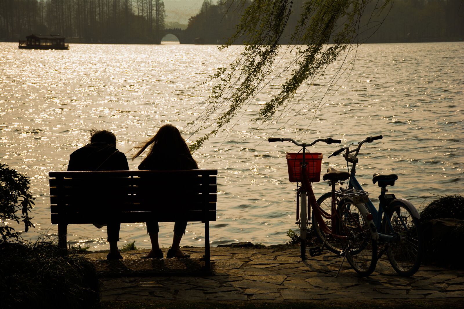 Nikon D7100 sample photo. Sunset, lakefront, lovers photography