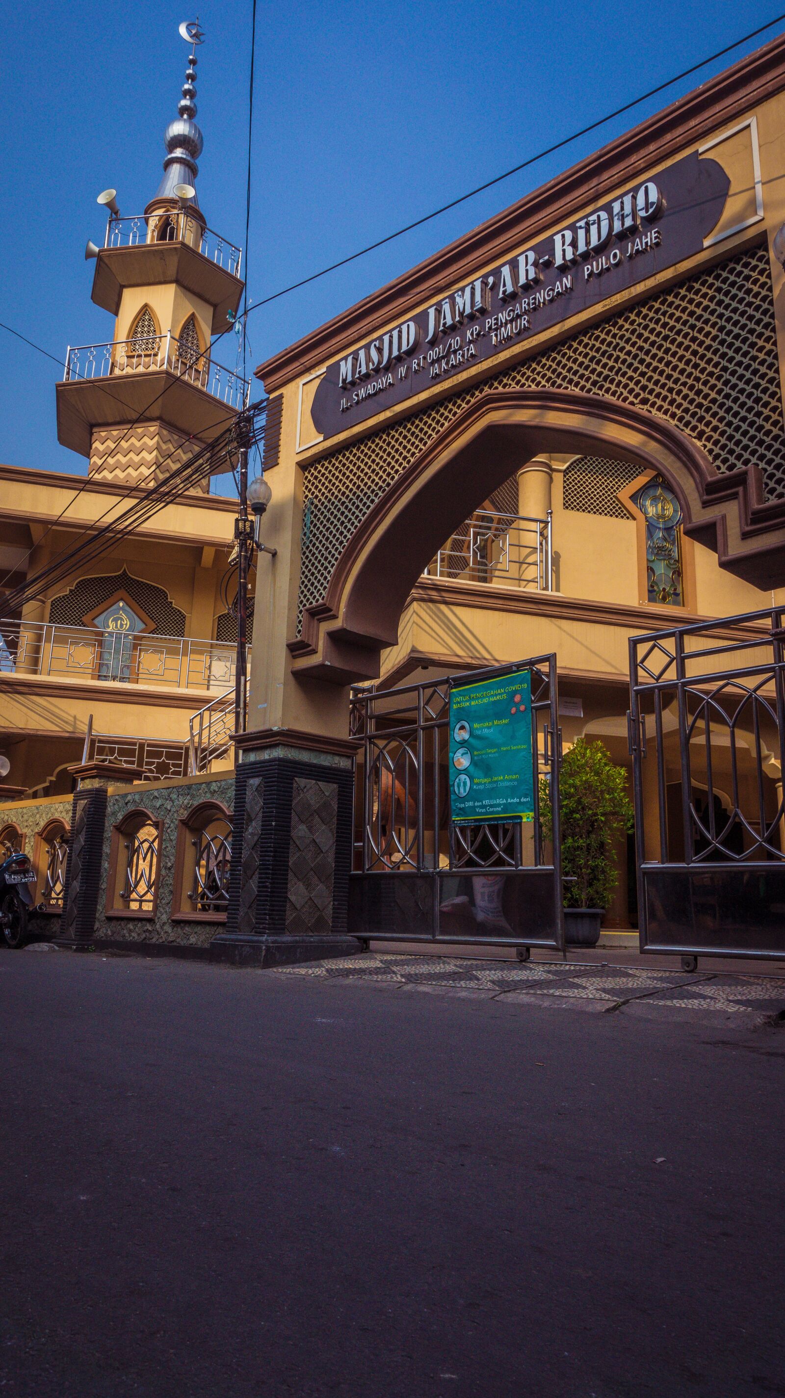 Sony Alpha a5000 (ILCE 5000) + Sony E 16-50mm F3.5-5.6 PZ OSS sample photo. The mosque, islam, muslim photography