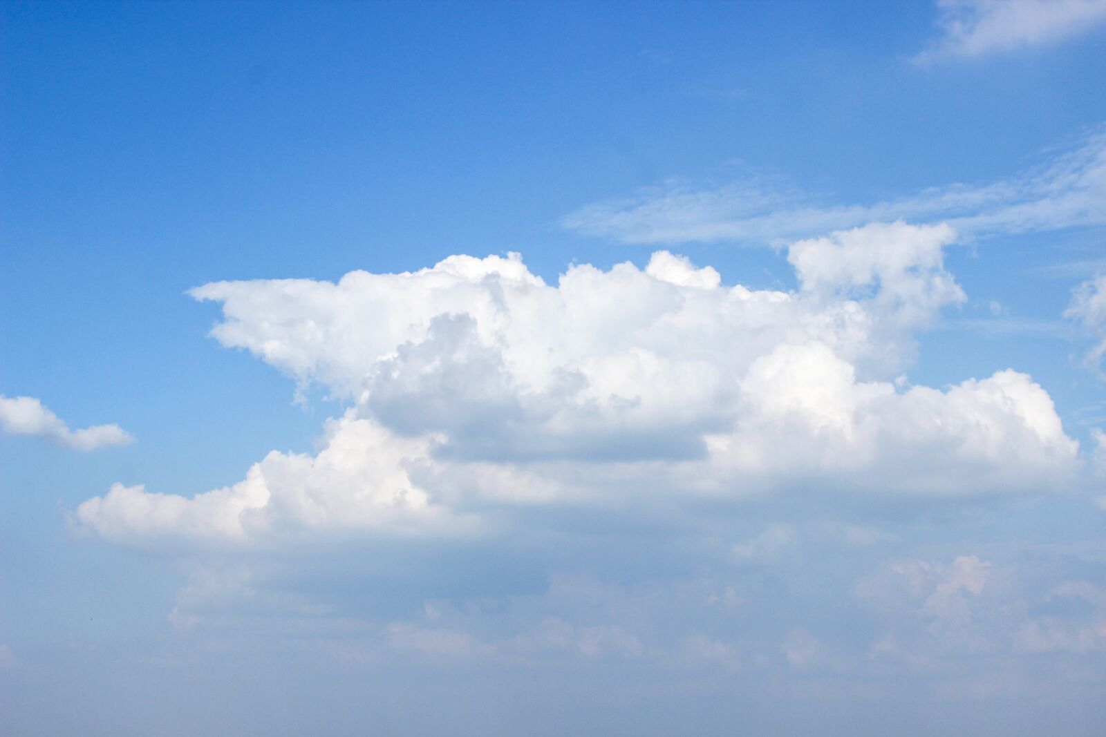 Canon EOS 600D (Rebel EOS T3i / EOS Kiss X5) sample photo. Cloud, sky, nature photography