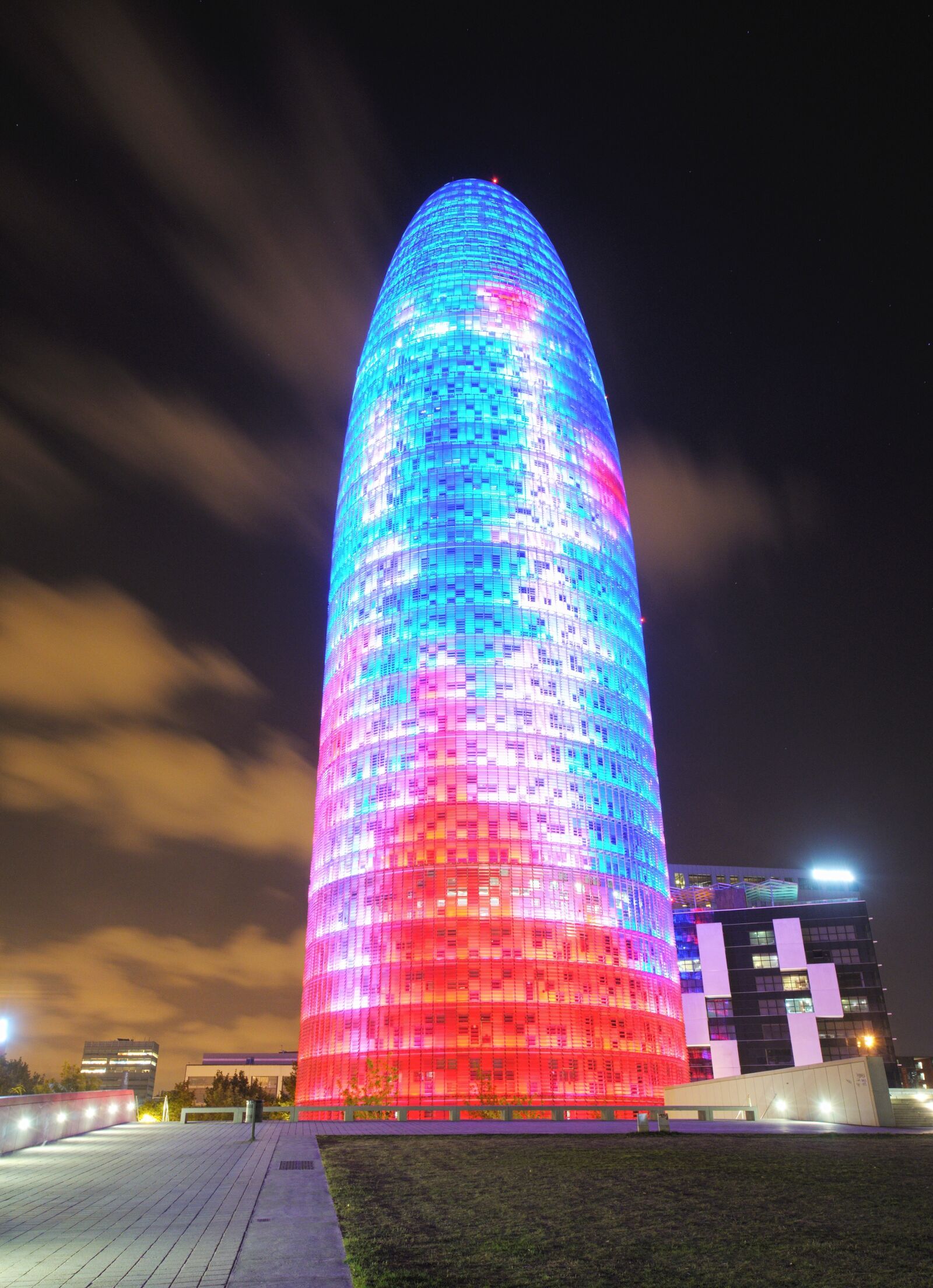 Nikon D90 sample photo. Barcelona, night, torre agbar photography