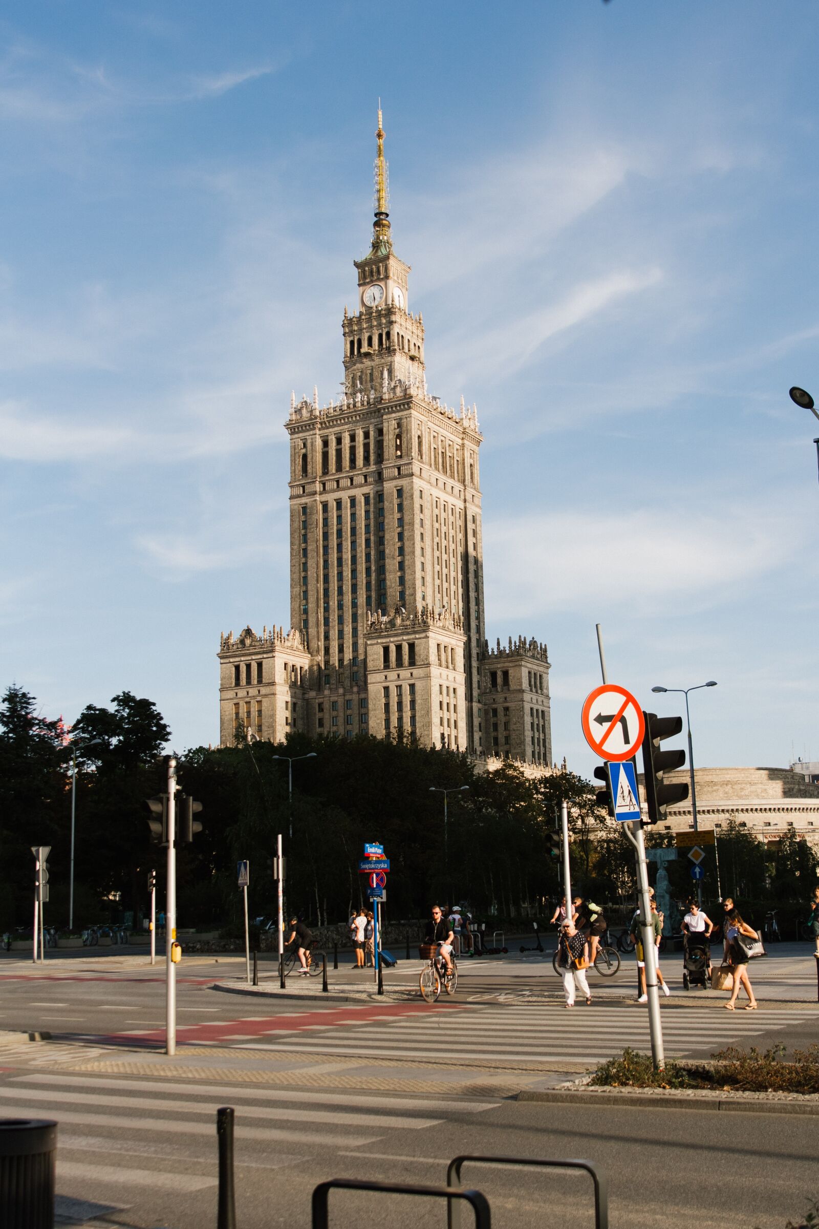 Canon EOS 60D sample photo. Warsaw, poland, the palace photography