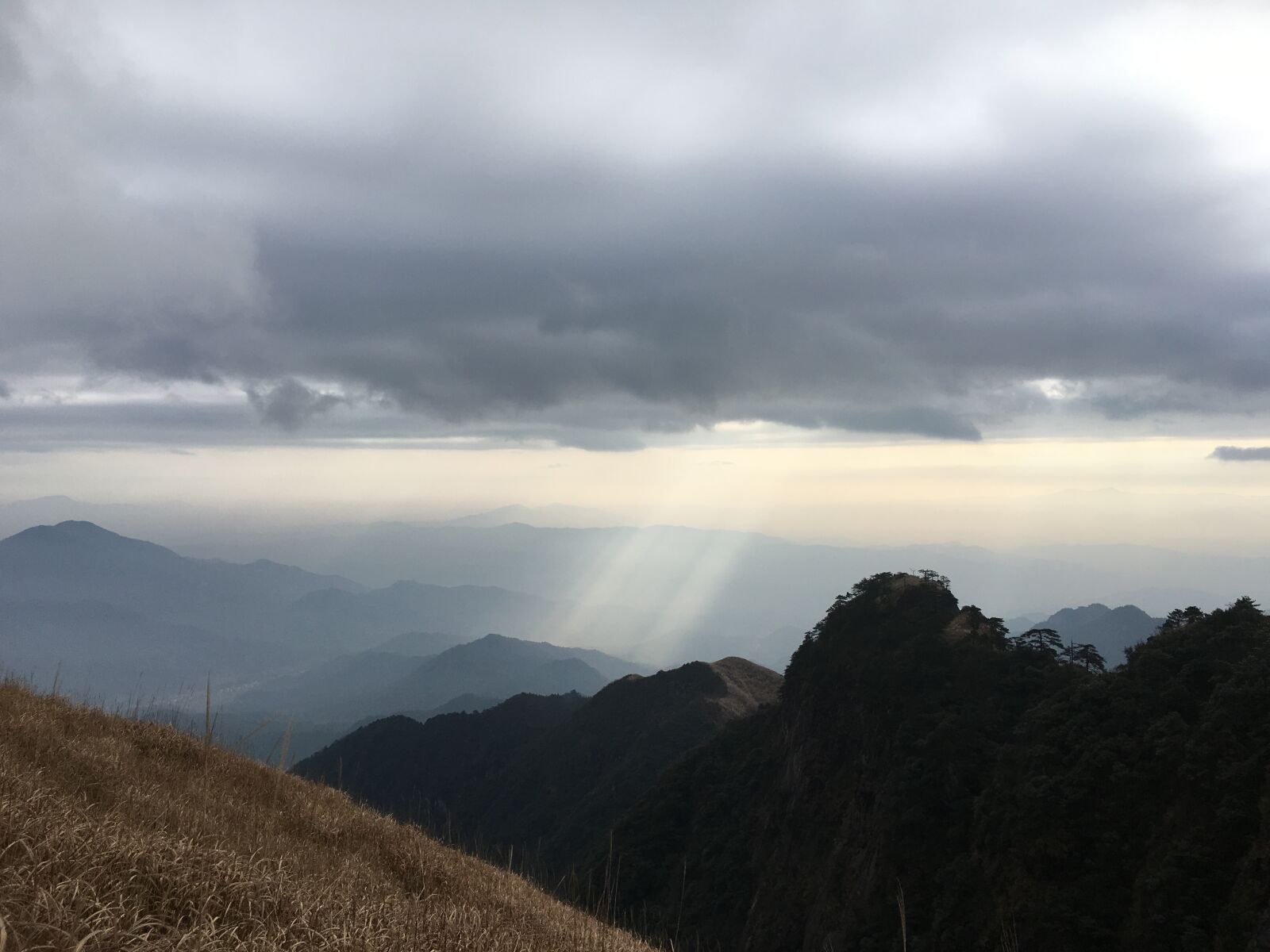 Apple iPhone 6s Plus sample photo. Wugongshan, landscape painting, sunrise photography