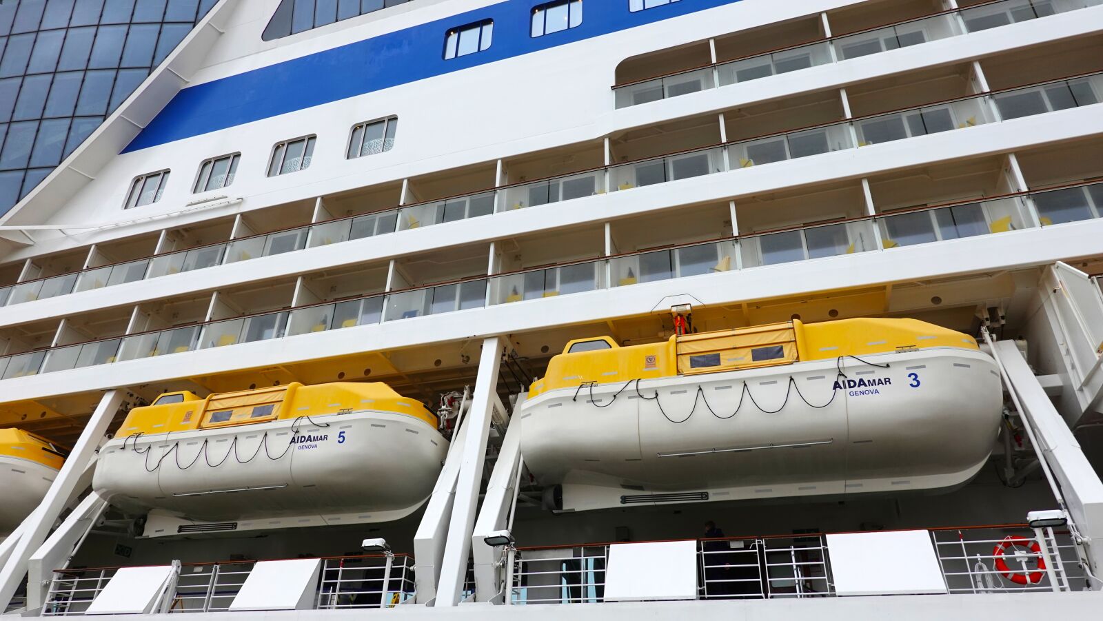 Sony Cyber-shot DSC-RX100 VI sample photo. Lifeboats, cruise ship, cruise photography