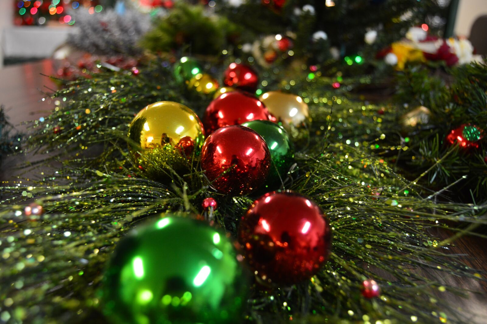 Nikon D3200 sample photo. Christmas, christmas decorations, centerpiece photography