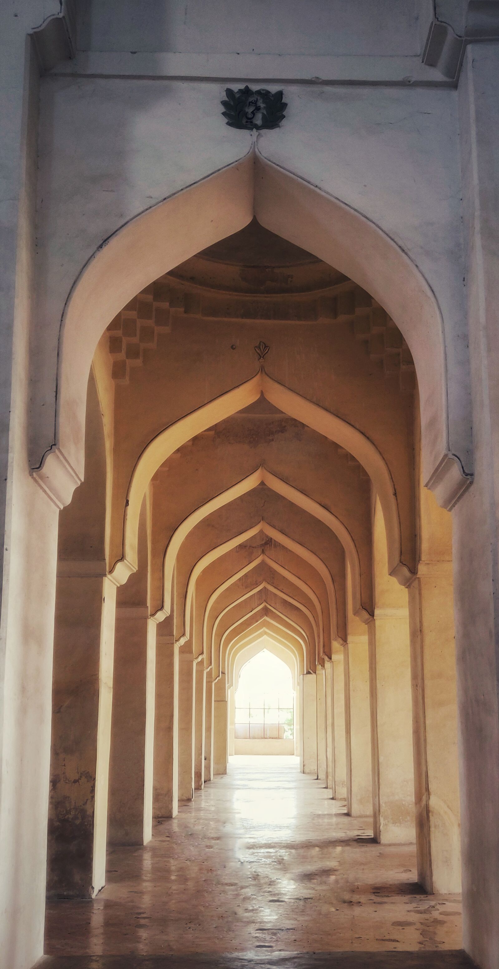OnePlus A6010 sample photo. Arches, symmetry, mughal photography